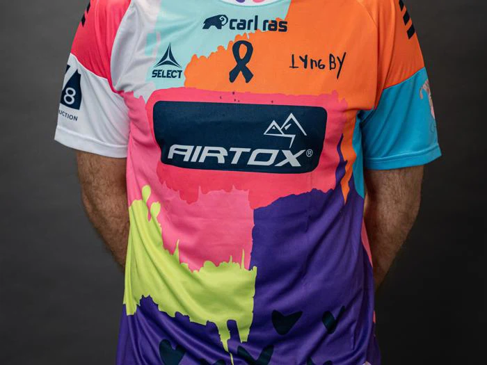 ALDRIG GIV OP - GYTKJÆR - FODBOLDTRØJEFREDAG - BØRNECANCERFONDEN - LYNGBY BOLDKLUB