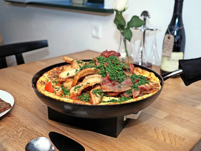 Friskfanget helstegt rødspætte for 4 personer på Restaurant Carlslund i Odense