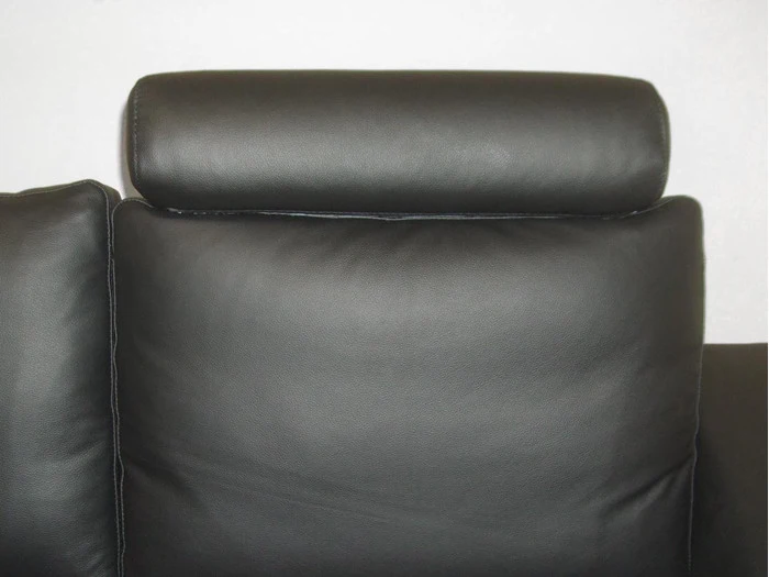 Universal nakkestøtte i sort kvalitetslæder til sofaer