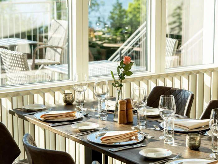Miniferie på Hotel Limfjorden - 2-retters menu hver aften og fantastisk udsigt over Limfjorden
