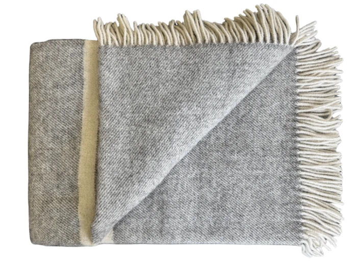 Silkeborg Uldspinderi, Danaja L 0211, Plaid, Grå, Råhvid, 100% Uld, B:140 x L:240cm