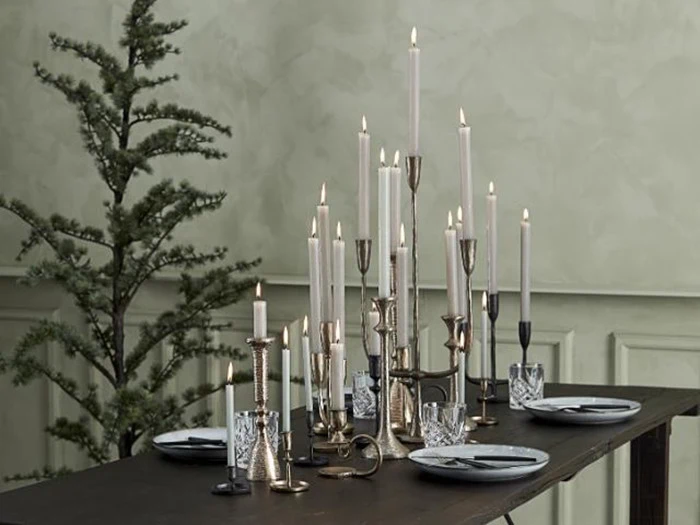 2 stk. Noelia lysestage i lys guld fra Lene Bjerre