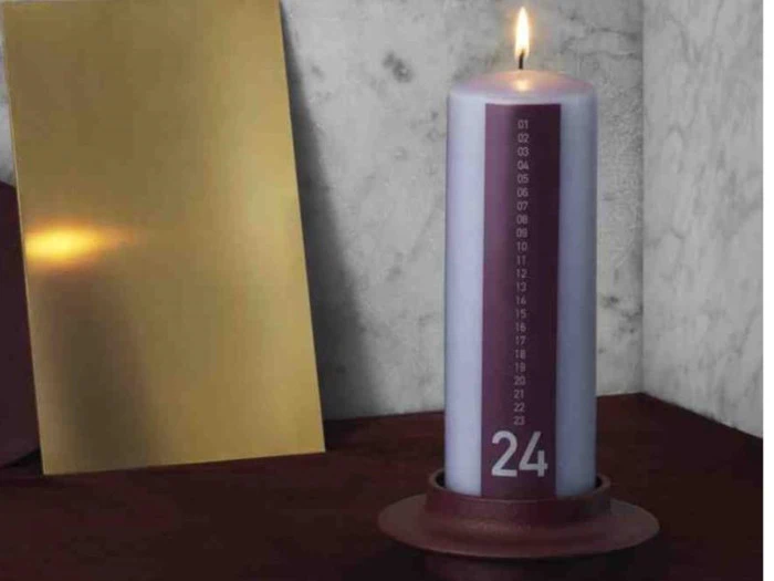 Normann Copenhagen, Heima bloklysestage, mørkerød, Ø13 cm