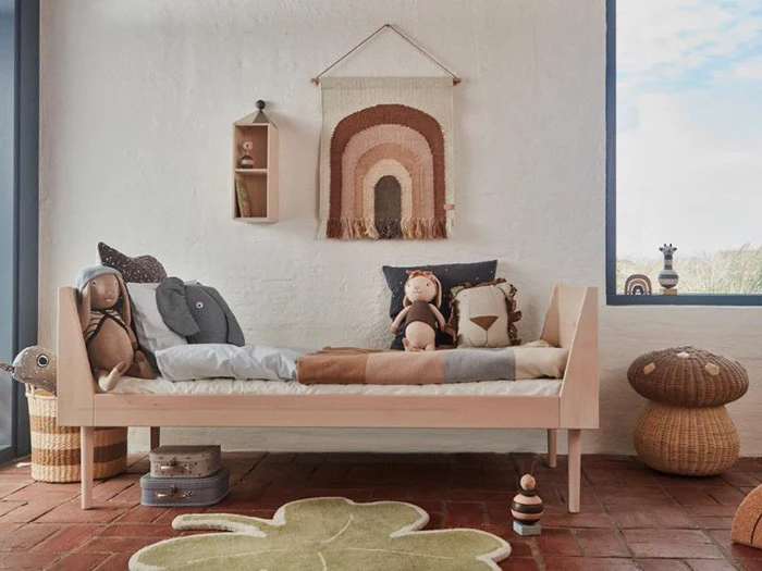 Nuku sengetøj junior I råhvid fra OYOY