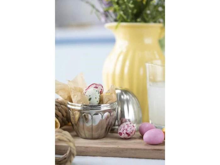 Ib Laursen, Påskeæg Carolina, aluminium, H: 13 Ø: 9 cm