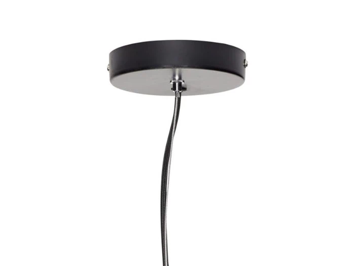 En sort, cirkulær loftsbaldakin med en nedhængende ledning, der bruges til at hænge en pendel op.