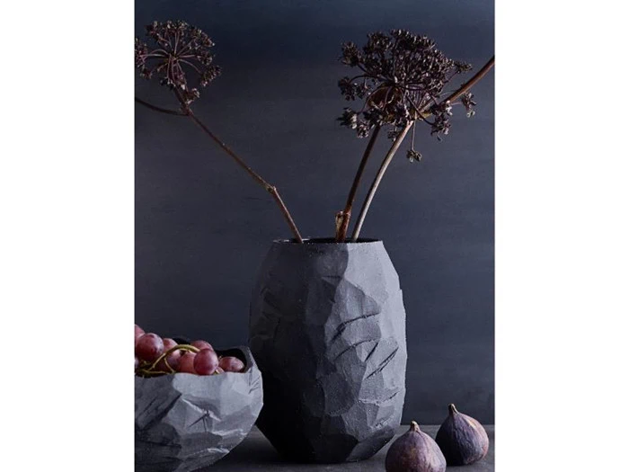 Kuri vase i grå keramik fra Muubs - Ø16xH21