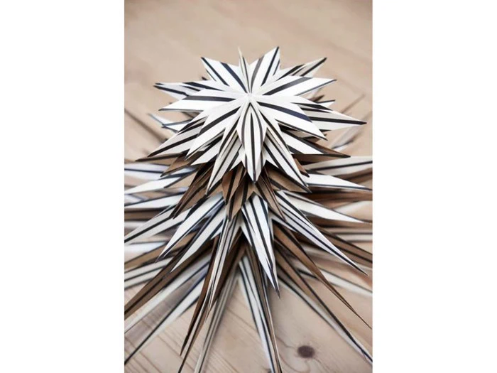 OYOY, Toppu Julestjerne, papir, hvid/sort, Ø60 cm