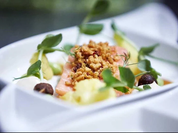 En aften på Det Glade Vanvid Aalborg for 2 personer (hverdage)