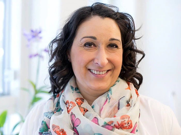 Klippekort til 5 behandlinger med terapeutisk laser på mellem område hos EPC-laser