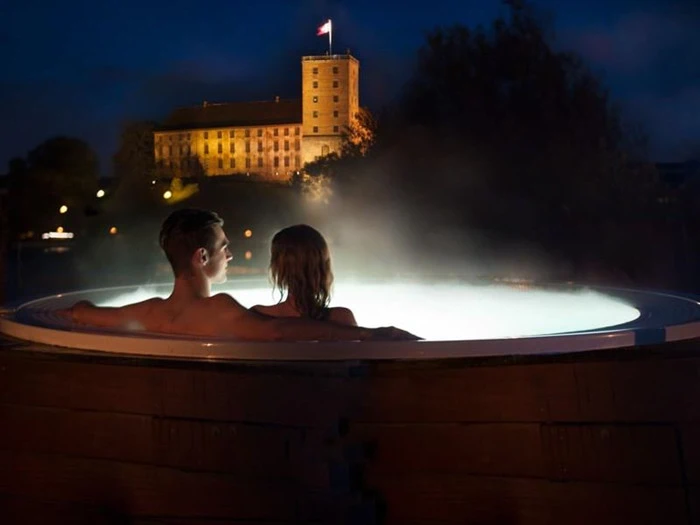 Oplevelses dag i Kolding med padel, spa behandling, lækker middag og overnatning