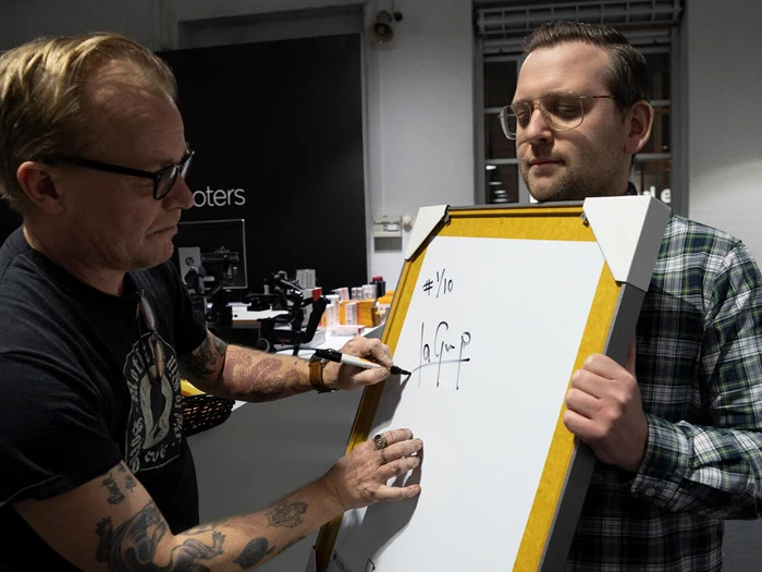 Jan Grarups udtjente Sony a7II kamera samt billede og bog