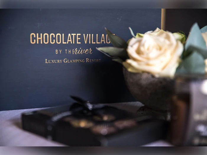 Miniferie i Chocolate Village Slovenia - Unikke oplevelser og flodudsigt på Luksus resort