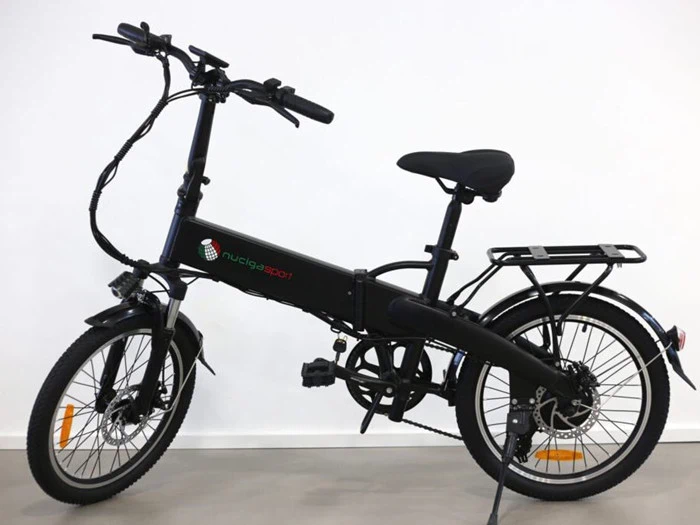 Sort klapsamenlig elcykel fra Nuciga Sport
