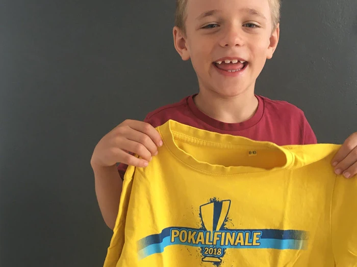 Elvis' pokaltrøje fra 2018, hvor han gik ind med holdet (8-10 år)