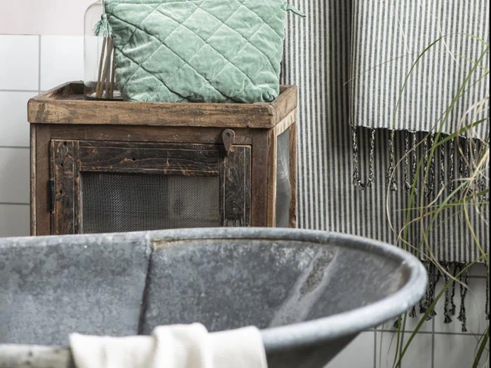 Ib Laursen, Unika, Flueskab, genbrugstræ, metal, B: 40 H: 54 D: 26