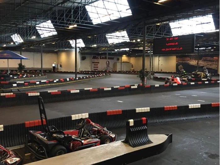 Gavekort til 6 personer - Arrive and drive 20 minutters kørsel