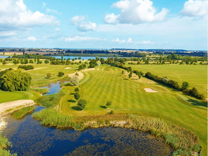 Greenfees for 4 til Møn Golf Resort