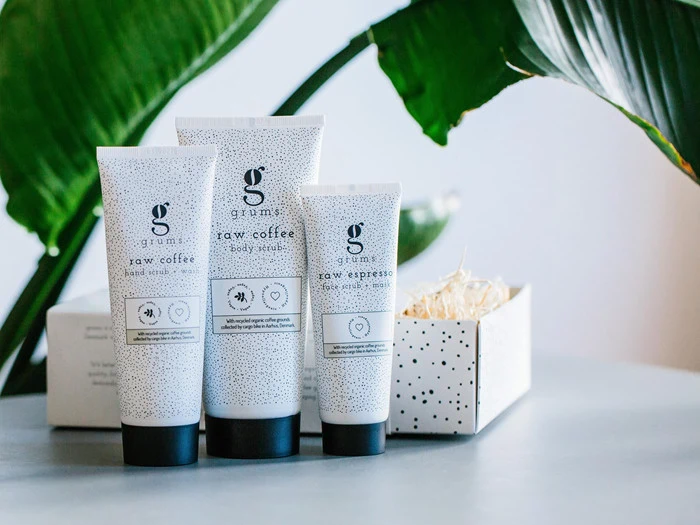 The Scrub Box fra grums (face scrub/mask + body scrub + hand scrub)