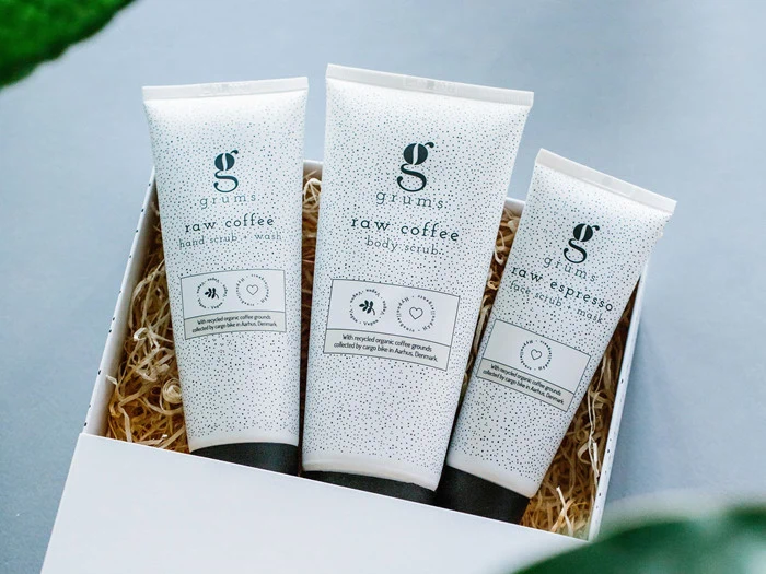 The Scrub Box fra grums (face scrub/mask + body scrub + hand scrub)