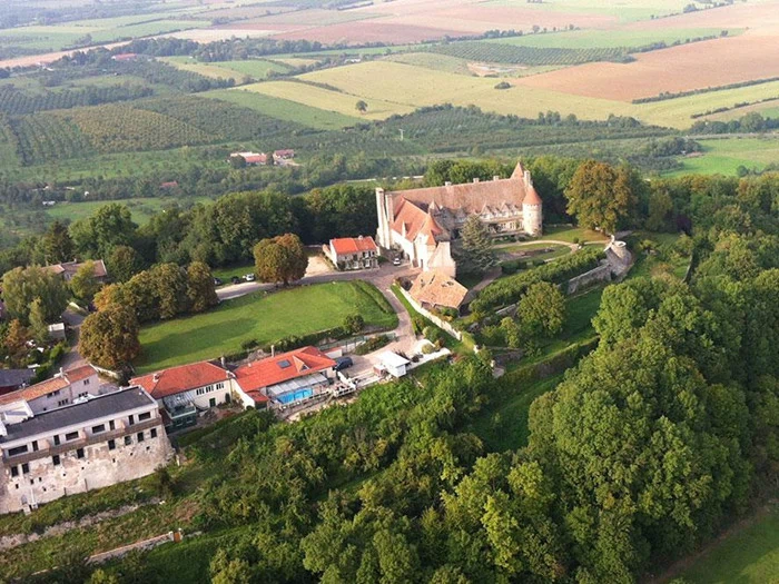 Miniferie på danskejet Hattonchâtel Château i Frankrig - 3-retters gourmetmenu med i pakken
