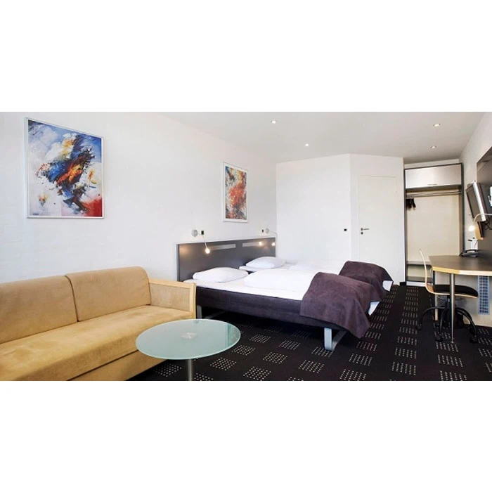 Populær 12 retters tapas menu og ophold for 2 på Hotel Hedegaarden i Vejle