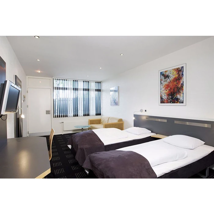 Populær 12 retters tapas menu og ophold for 2 på Hotel Hedegaarden i Vejle