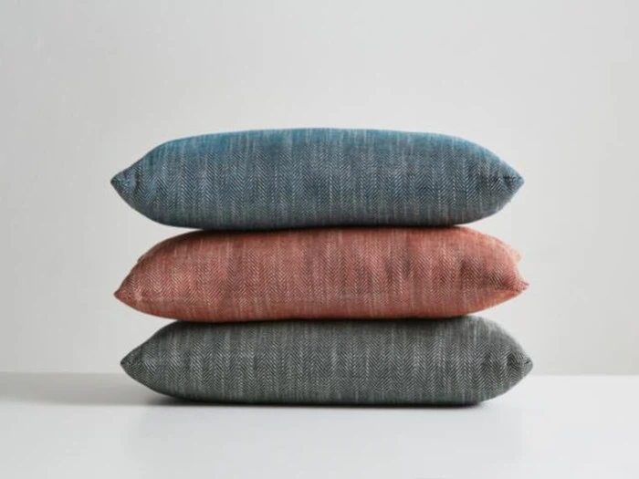 WOUD, Herringbone, pude, blå, L: 62 cm