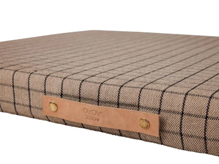 Milo ternet hundepude fra OYOY - H6,5 x L50 x W37 cm