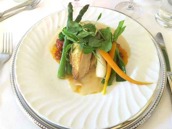 Slotsophold for 2 personer på Hvedholm Slotshotel