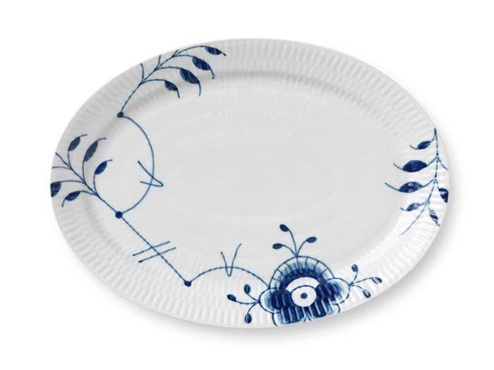Blå Mega Riflet Oval Tallerken 28 cm fra Royal Copenhagen