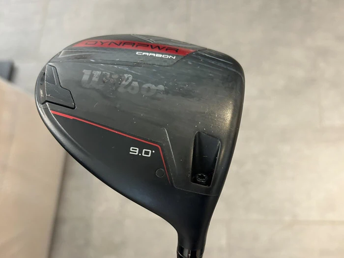 Wilson driver Dyna Power Carbon 9,0 GR – inkl. Headcover og eksl. nøgle (demo model)