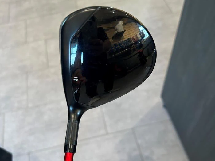 Fairway kølle: Taylor Made Stealth 3 wood – Regular skaft, standard grip. (demo model)