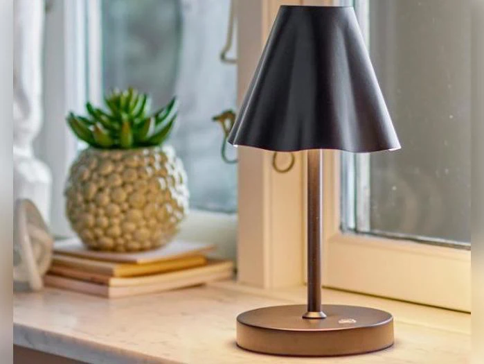 Bloomingville, Lianna, Bordlampe, Sort, Jern, L15xH28xW13,5 cm