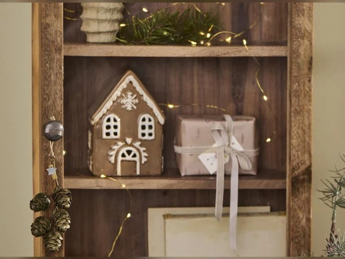 Ib Laursen, Stillenat, Gingerbread, Lyshus, Brun, Stentøj, B:8,3 x H:15,5 x L:10 cm