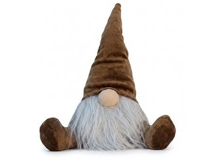 En blød nisse med en høj brun hat, en rund næse og et langt hvidt skæg.