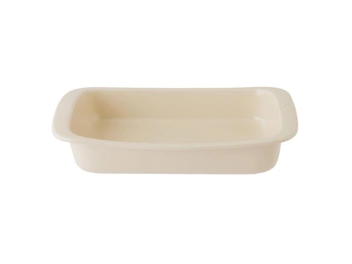 Rektangulær, cremefarvet keramisk bageform.