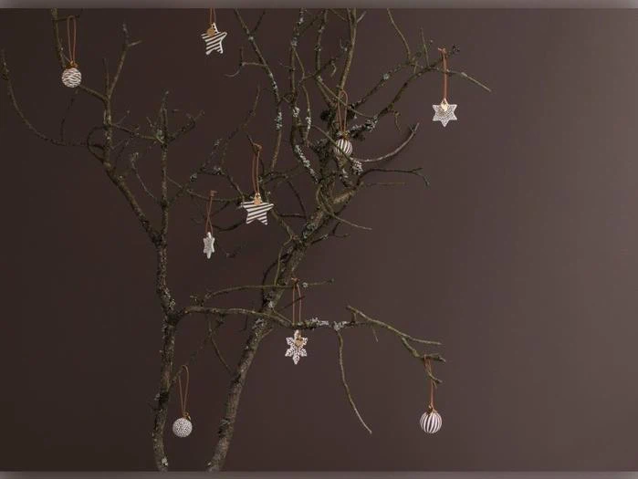 Mette Ditmer, Globe, Julekugler, Walnut, Porcelæn, Læder, Ø:3,5 x H:12 cm