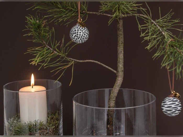 Mette Ditmer, GLOBE, Julekugler, Sort, Porcelæn, Sæt af 3 stk., Ø:3,5 x H:12 cm