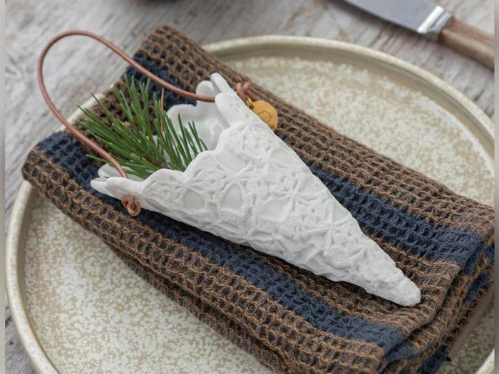 Mette Ditmer Denmark, LACE, Kræmmerhus, Off-white, Porcelæn, B:6 x H:13 cm