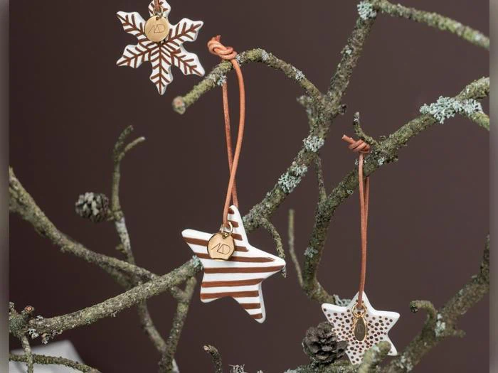 Mette Ditmer, Star, Juleophæng, Valnød, Porcelæn, B:5-6 x H:14 cm