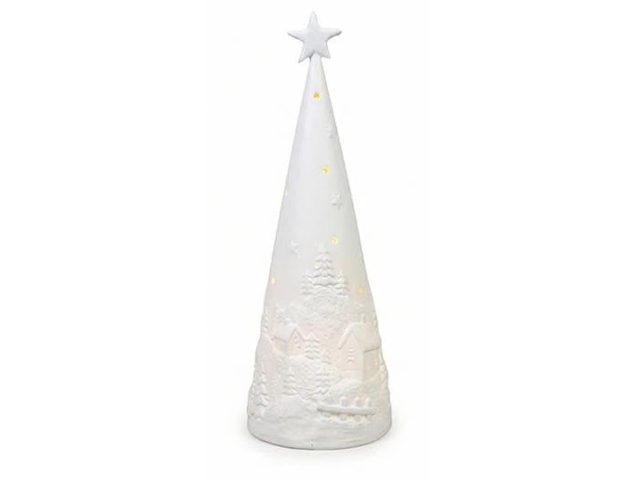 Hvid, kegleformet julepynt med en stjerne på toppen og udskæringer, der forestiller et vinterlandskab, der er oplyst indefra.
