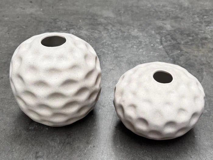 2 stk. Seedpod vaser i vanilla keramik fra Cooee Design