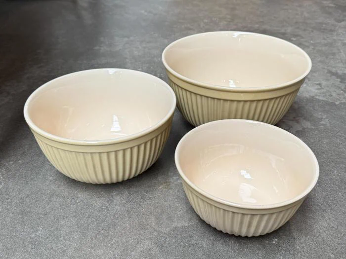 Ib Laursen, Mynte, Skåle, Straw, Stentøj, Sæt af 3 stk., H:14xØ:25,5 • H:11,5xØ:22 • H:9,5xØ:18 cm