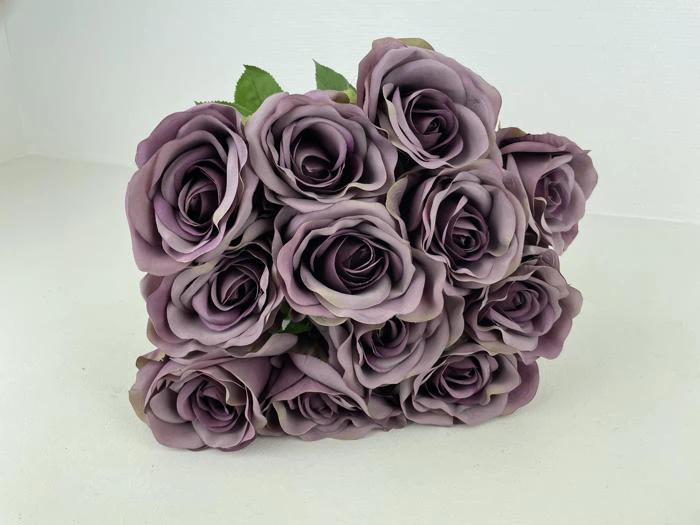 12 stk langstilkede roser