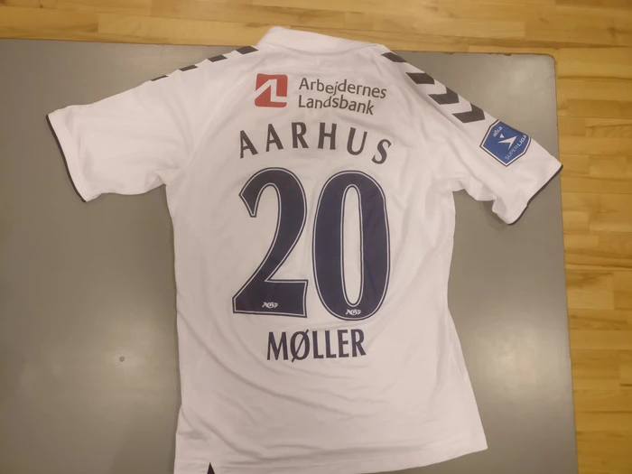 20 – Frederik Møller - Large