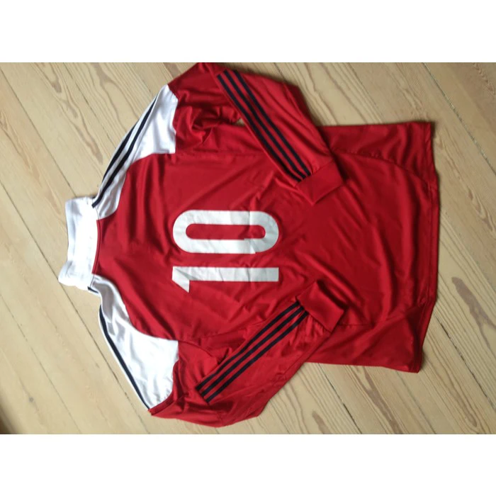 Stig Tøfting signeret landsholdstrøje