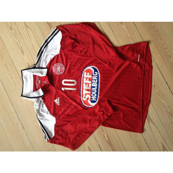 Stig Tøfting signeret landsholdstrøje