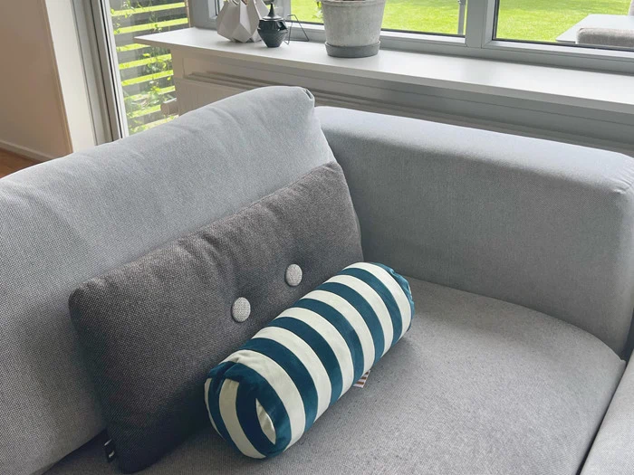 Christina Lundsteen, Stripe bolster pude, new petrol/mint, ø14x40 cm