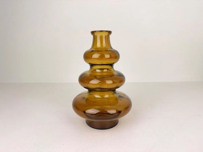 Bølget glas vase, okker- 7990